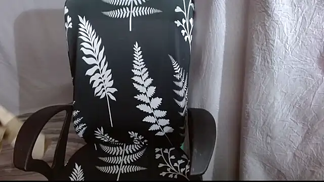 Snapshot of Ria_fun chatting on 12-12-24, 06:31 Ria fun online show from 12-12-24, 06:31