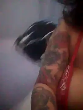 Snapshot of BIG_TITS_JADE chatting on 10-29-25, 01:35 BIG TITS JADE online show from 10-29-25, 01:35