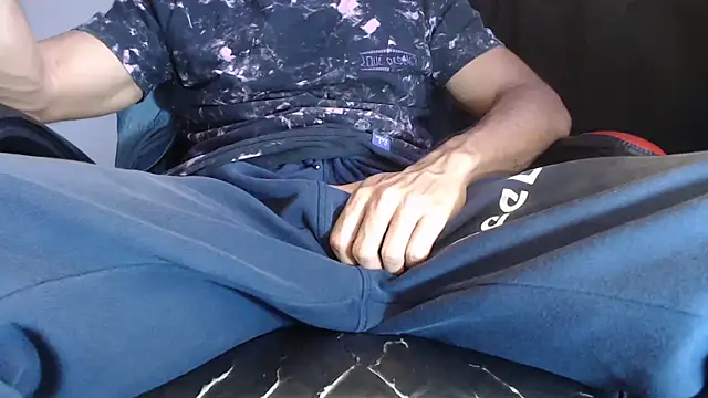 Snapshot of ErosFindomKing chatting on 03-21-26, 09:40 ErosFindomKing online show from 03-21-26, 09:40