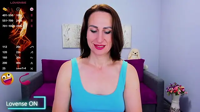 Nia Smithh online show from 10-24-25, 05:48