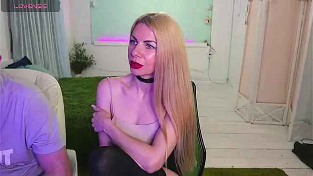 AlisaAleksandr online show from 04-30-26, 08:57