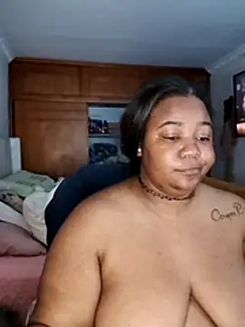 Snapshot of I_am_babby_girl1 chatting on 02-16-26, 01:02 I am babby girl1 online show from 02-16-26, 01:02