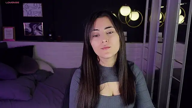 KylieMellow online show from 12-29-24, 05:42