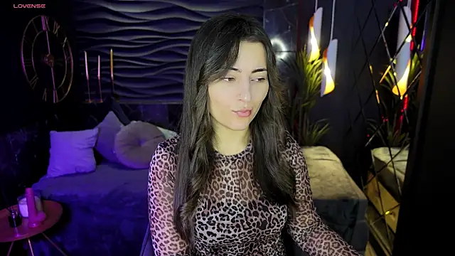 KylieMellow online show from 12-30-24, 05:26