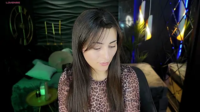 KylieMellow online show from 01-05-25, 12:21