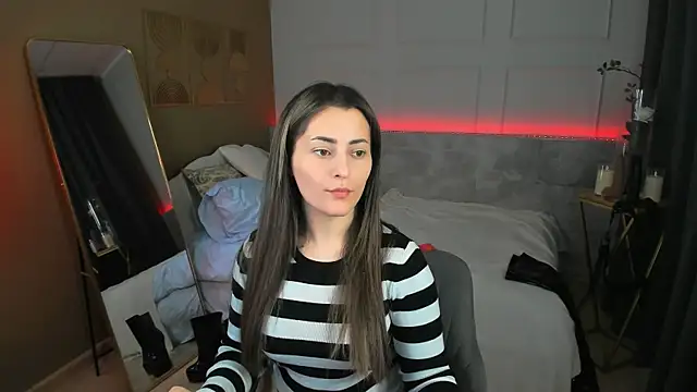 KylieMellow online show from 04-28-26, 01:38