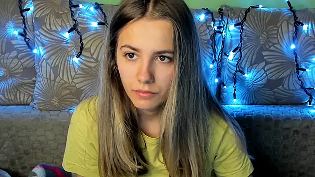 MaggieCake online show from 11-04-25, 04:00