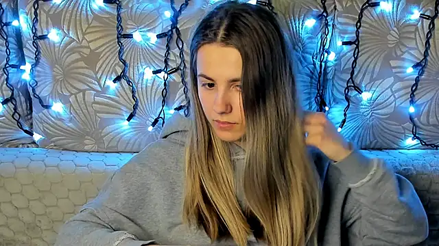 MaggieCake online show from 02-12-26, 01:33