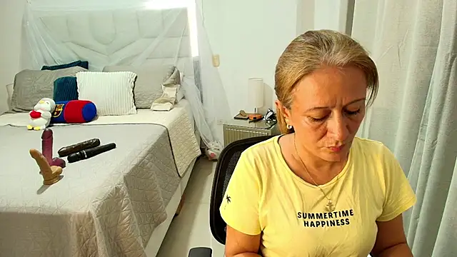 Naty Stone online show from 05-13-26, 09:44