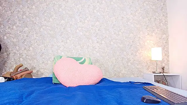 Snapshot of samanta_360 chatting on 10-12-25, 11:53 samanta 360 online show from 10-12-25, 11:53