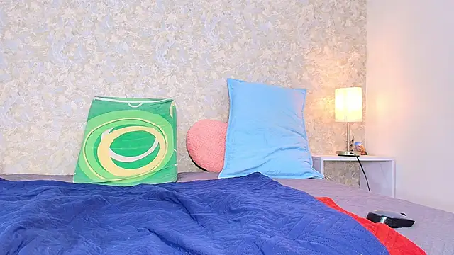 Snapshot of samanta_360 chatting on 10-21-25, 11:55 samanta 360 online show from 10-21-25, 11:55