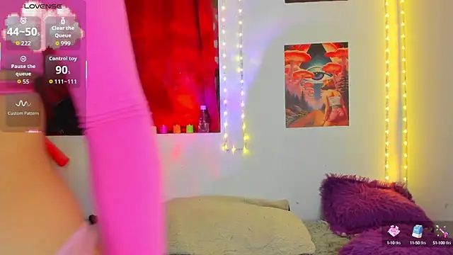 Snapshot of Rainnbow_ chatting on 09-26-25, 09:02 Rainnbow online show from 09-26-25, 09:02