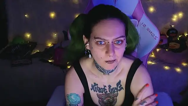 Snapshot of Ginger_Stay chatting on 03-27-26, 09:25 Ginger Stay online show from 03-27-26, 09:25