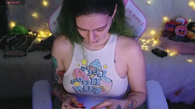 Ginger Stay online show from 05-04-26, 10:11