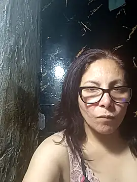 Snapshot of Anypink chatting on 11-04-25, 10:20 Anypink online show from 11-04-25, 10:20