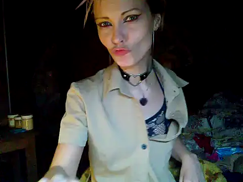 Snapshot of WildMissNiks chatting on 12-20-24, 01:43 WildMissNiks online show from 12-20-24, 01:43