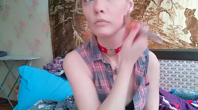 Snapshot of WildMissNiks chatting on 02-20-25, 07:55 WildMissNiks online show from 02-20-25, 07:55