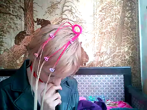 Snapshot of WildMissNiks chatting on 02-25-25, 11:19 WildMissNiks online show from 02-25-25, 11:19