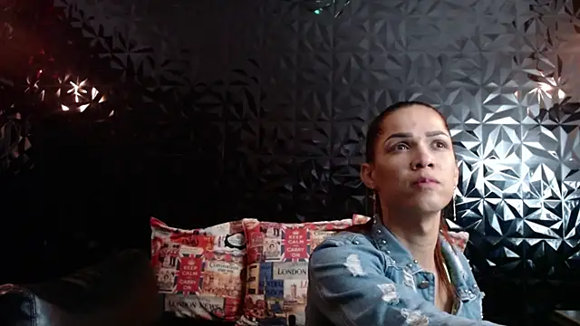 PINK  LOLA1 online show from 12-14-24, 08:51