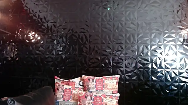 PINK  LOLA1 online show from 12-22-24, 08:36