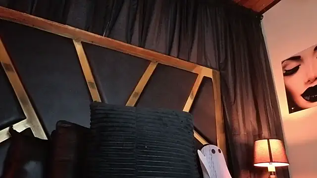 Snapshot of donnasoto chatting on 11-04-25, 12:48 donnasoto online show from 11-04-25, 12:48