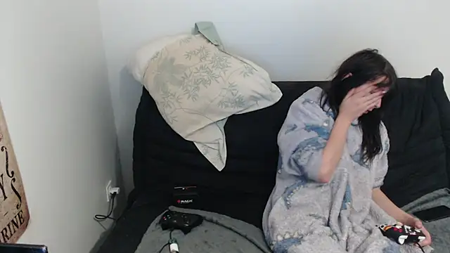 Snapshot of missthon0 chatting on 03-17-25, 03:29 missthon0 online show from 03-17-25, 03:29