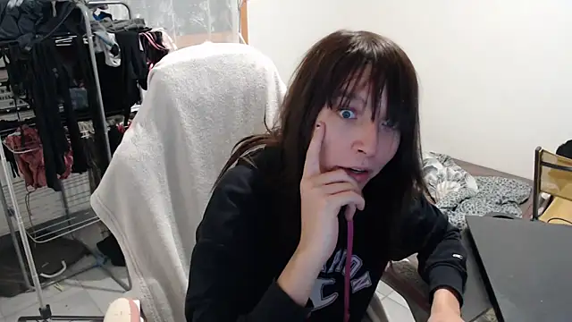 Snapshot of missthon0 chatting on 09-11-25, 01:00 missthon0 online show from 09-11-25, 01:00