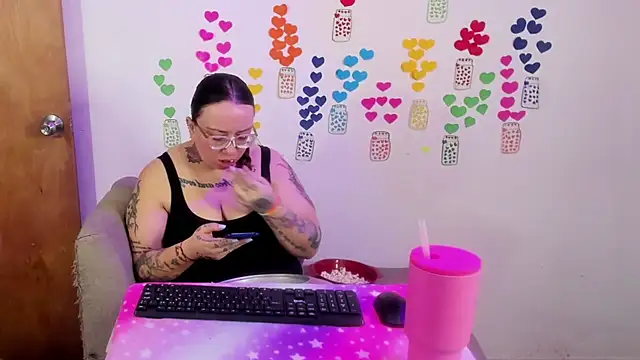 MiaYMolly online show from 06-24-26, 11:26
