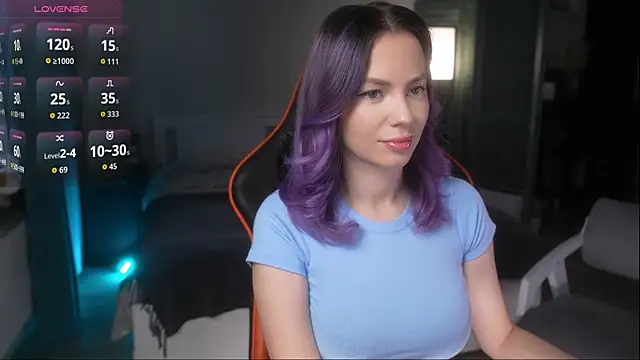 Snapshot of Emberella_ chatting on 10-16-25, 06:47 Emberella online show from 10-16-25, 06:47