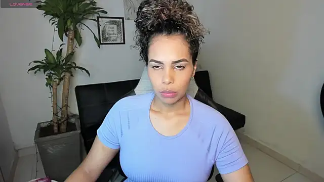alyssannVhm online show from 05-09-26, 12:38