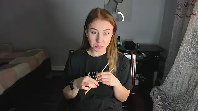 KindKristy online show from 12-22-24, 09:00