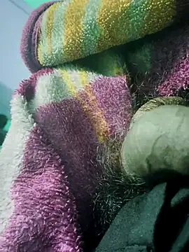 Snapshot of rajaRoyd chatting on 02-11-25, 10:28 rajaRoyd online show from 02-11-25, 10:28