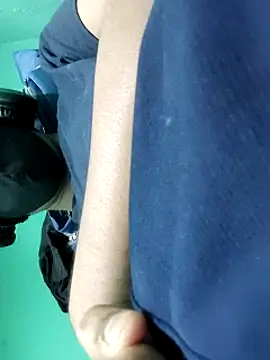 Snapshot of rajaRoyd chatting on 02-13-25, 12:43 rajaRoyd online show from 02-13-25, 12:43