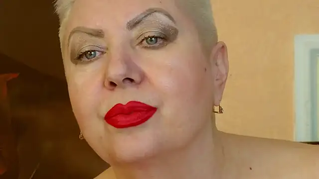 LadyPosh online show from 12-25-24, 01:42