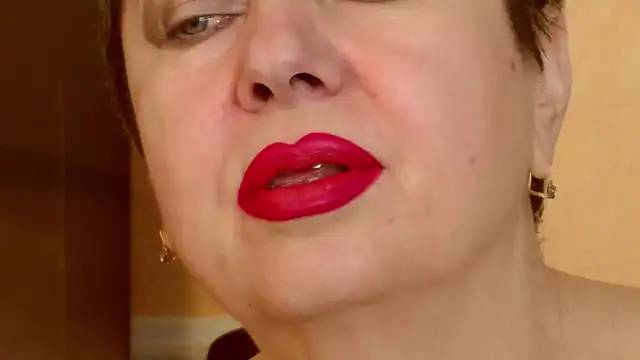 Snapshot of LadyPosh chatting on 03-04-26, 09:10 LadyPosh online show from 03-04-26, 09:10