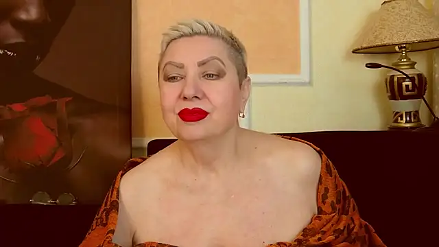 Snapshot of LadyPosh chatting on 05-06-26, 07:08 LadyPosh online show from 05-06-26, 07:08