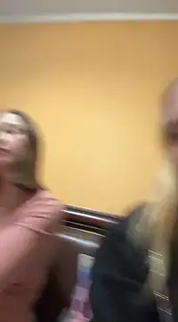 Snapshot of Vralice chatting on 03-08-25, 06:37 Vralice online show from 03-08-25, 06:37