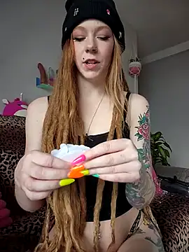 LucidLucy online show from 03-02-25, 09:43