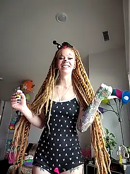 LucidLucy online show from 11-01-25, 03:36