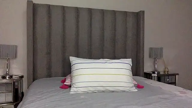 Snapshot of Sexybodyart chatting on 12-09-24, 09:37 Sexybodyart online show from 12-09-24, 09:37