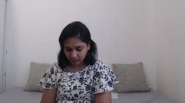 Indianbloom- online show from 01-06-25, 09:30