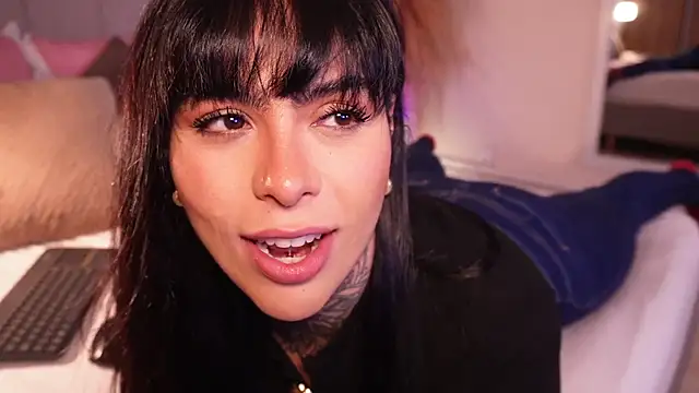 curvyliciousss online show from 10-21-25, 04:19