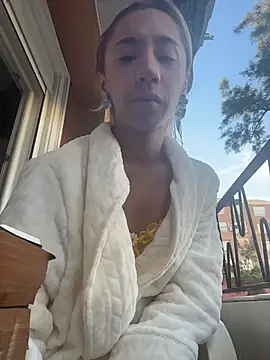 Snapshot of Littlebunny21 chatting on 11-07-25, 03:23 Littlebunny21 online show from 11-07-25, 03:23