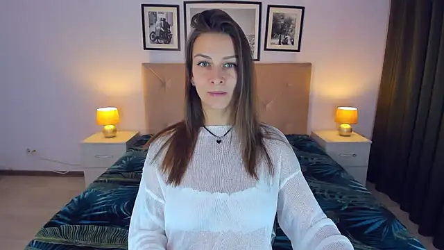 AlexiaDarren online show from 12-24-24, 05:23