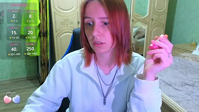 DanaMartina online show from 09-30-25, 04:23