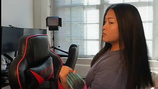 Bubbleliyah online show from 04-01-26, 01:41