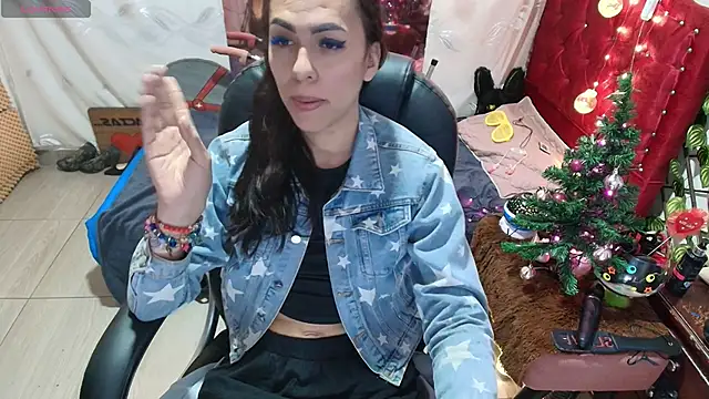 Snapshot of arianablue69 chatting on 12-20-24, 04:20 arianablue69 online show from 12-20-24, 04:20