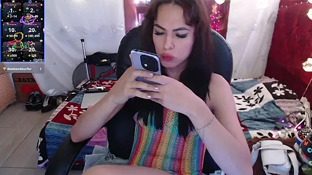 Snapshot of arianablue69 chatting on 01-06-25, 04:02 arianablue69 online show from 01-06-25, 04:02