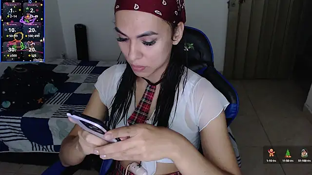 Snapshot of arianablue69 chatting on 01-14-25, 12:11 arianablue69 online show from 01-14-25, 12:11