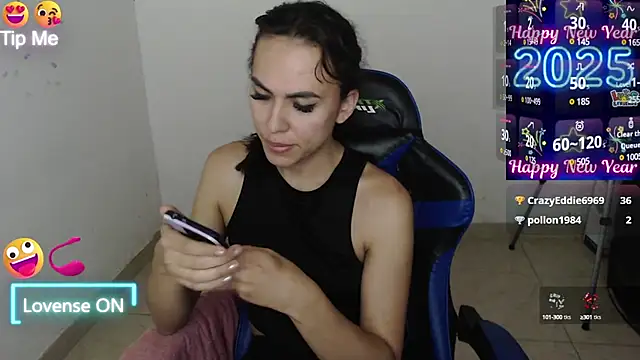 Snapshot of arianablue69 chatting on 01-26-25, 08:14 arianablue69 online show from 01-26-25, 08:14